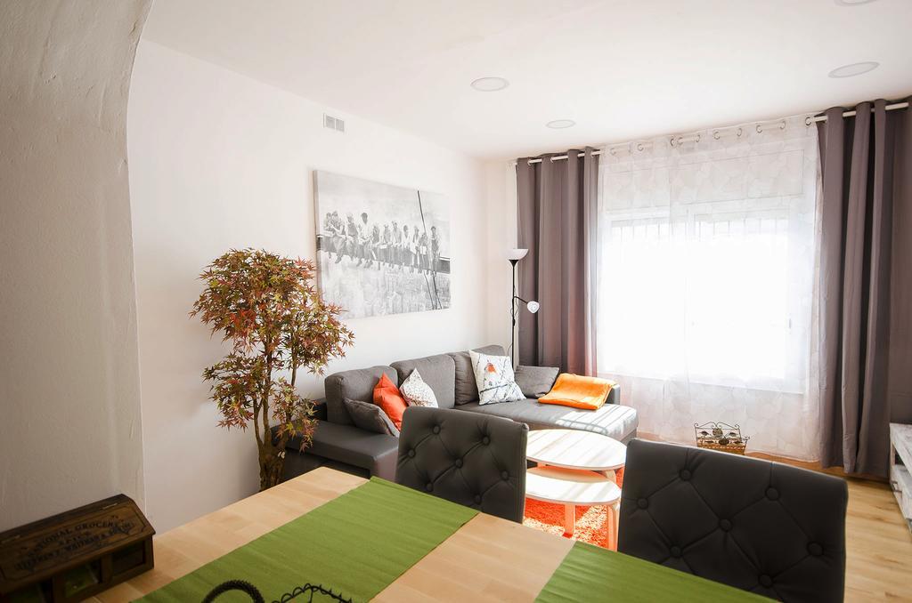 Oscar Apartments Estacion Sitges Esterno foto