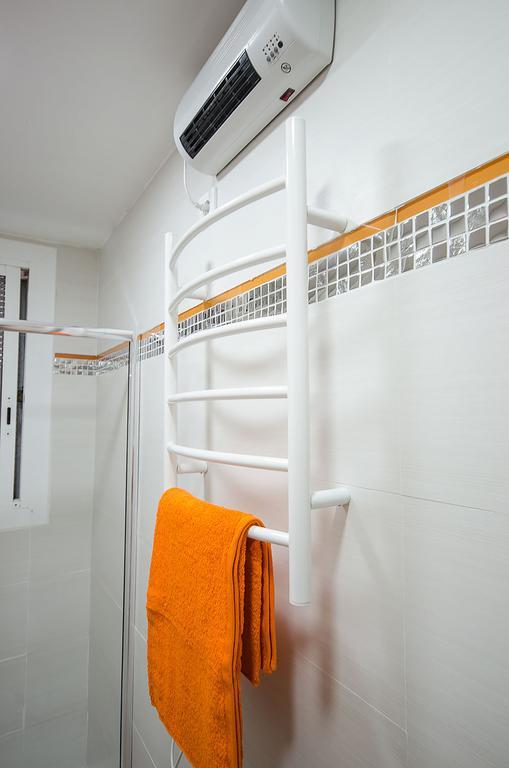 Oscar Apartments Estacion Sitges Esterno foto